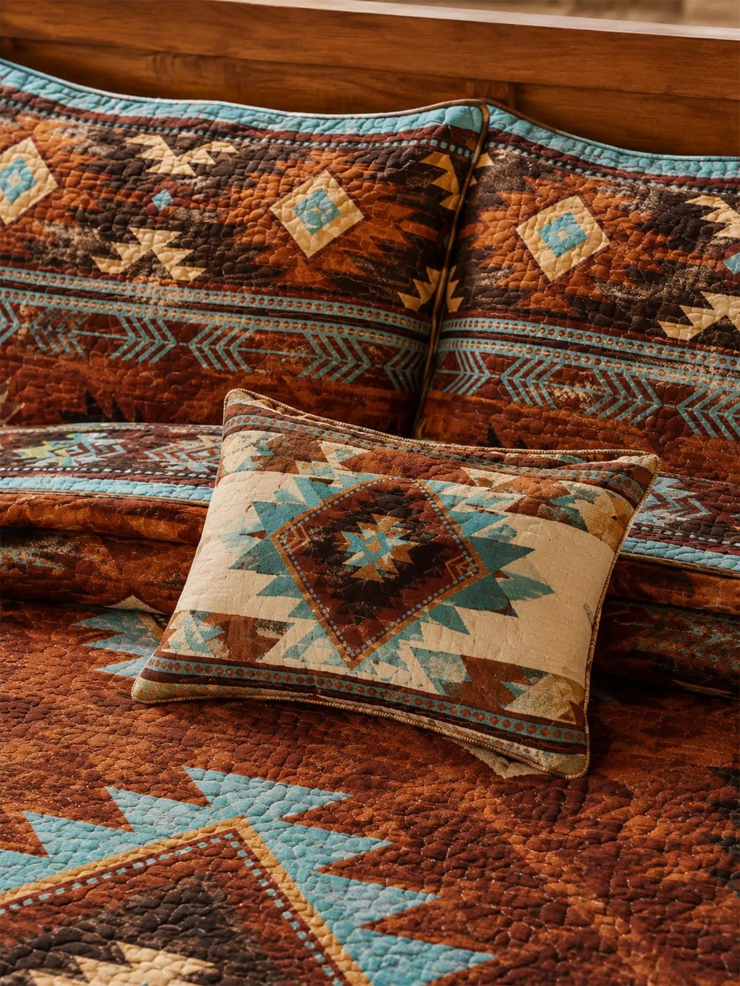 Southwestern Aztec Quilted 3-Piece Bedding Set – Rustic Luxury Quilted Bedding with Matching Pillow Shams
