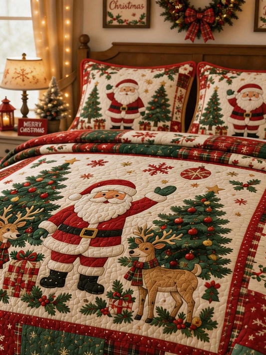 Santa Reindeer Xmas Tree Patchwork 3‐Piece Quilted Bedding Set