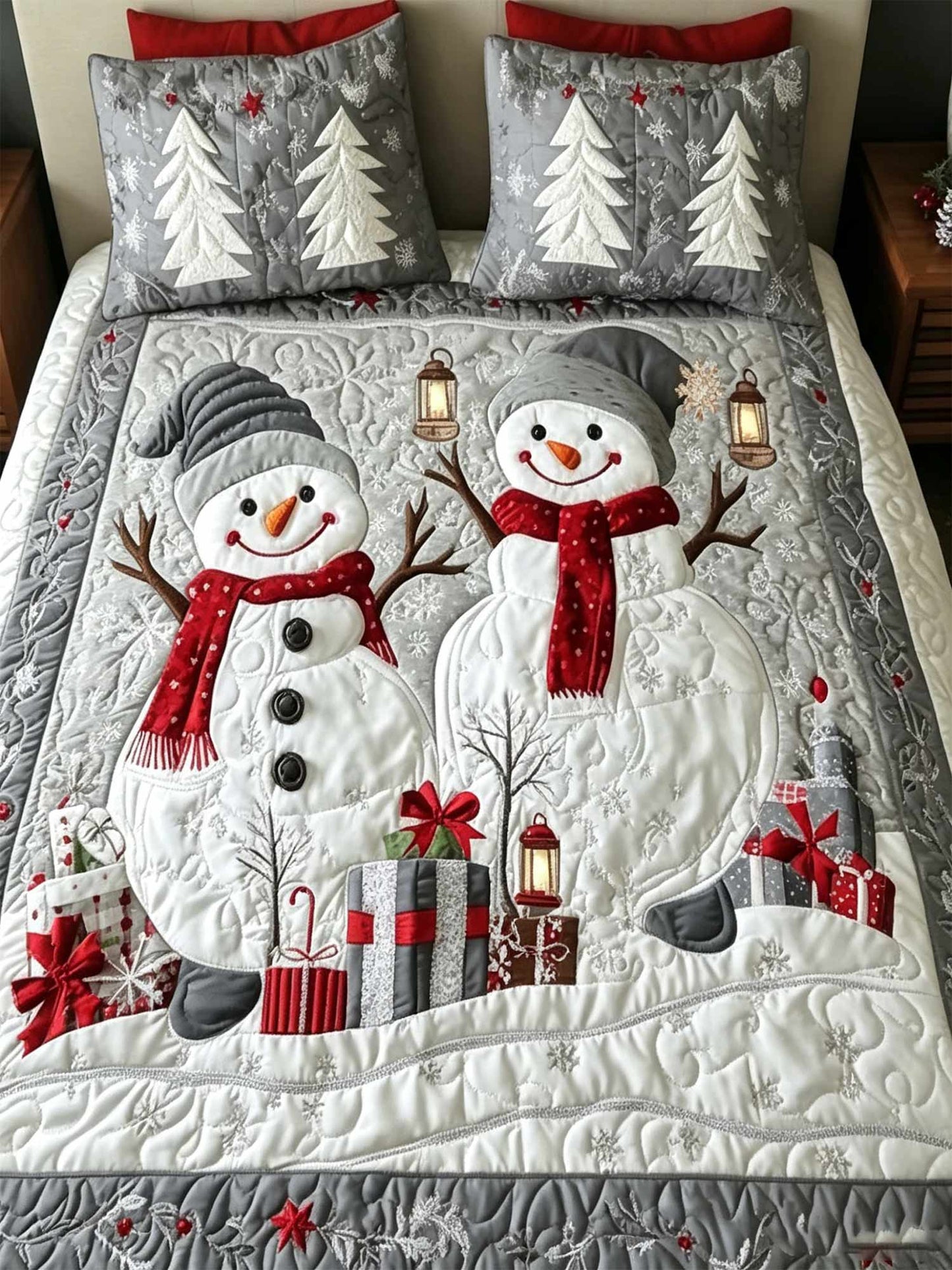 Gifted Snow 3-Piece Quilted Bedding Set